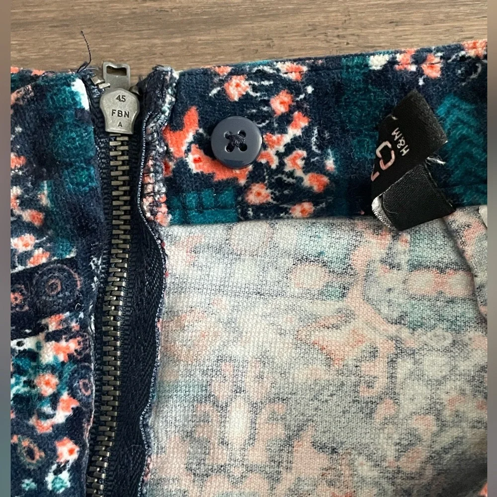 Divided Skirt Velvet/Suede Feel Size 4 Short Skirt - Picture 5 of 8